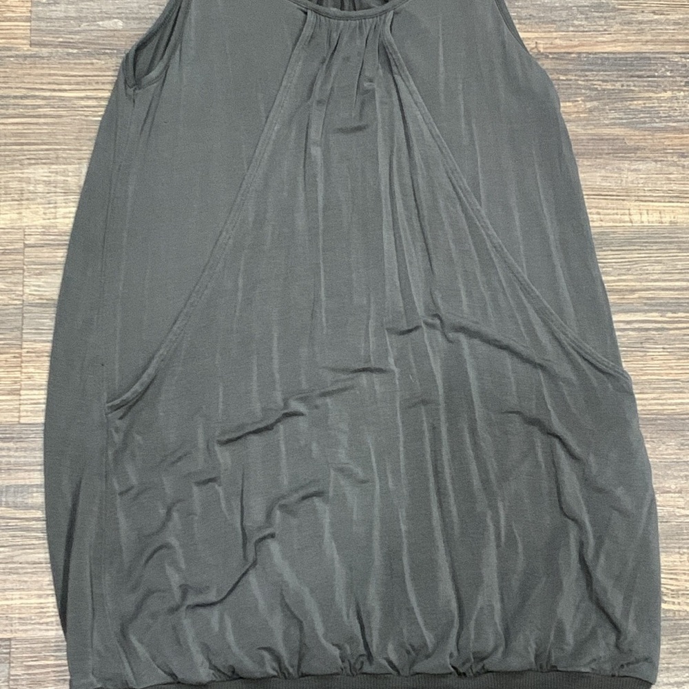 Wilfred Layer tank - Picture 3 of 3